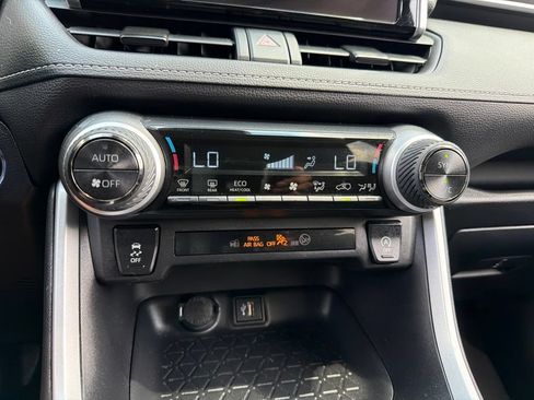 Used 2025 Toyota RAV4 XLE w/ Convenience Package AWD/4WD image 12