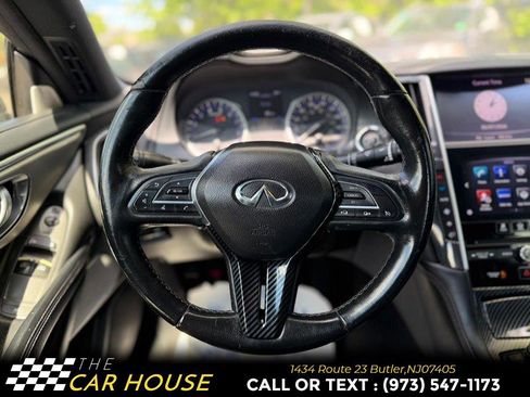 Used 2018 INFINITI Q60 3.0t Luxe RWD image 25
