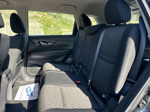 Used 2017 Nissan Rogue S AWD/4WD image 21