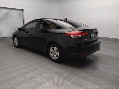 Used 2017 Kia Forte LX image 5