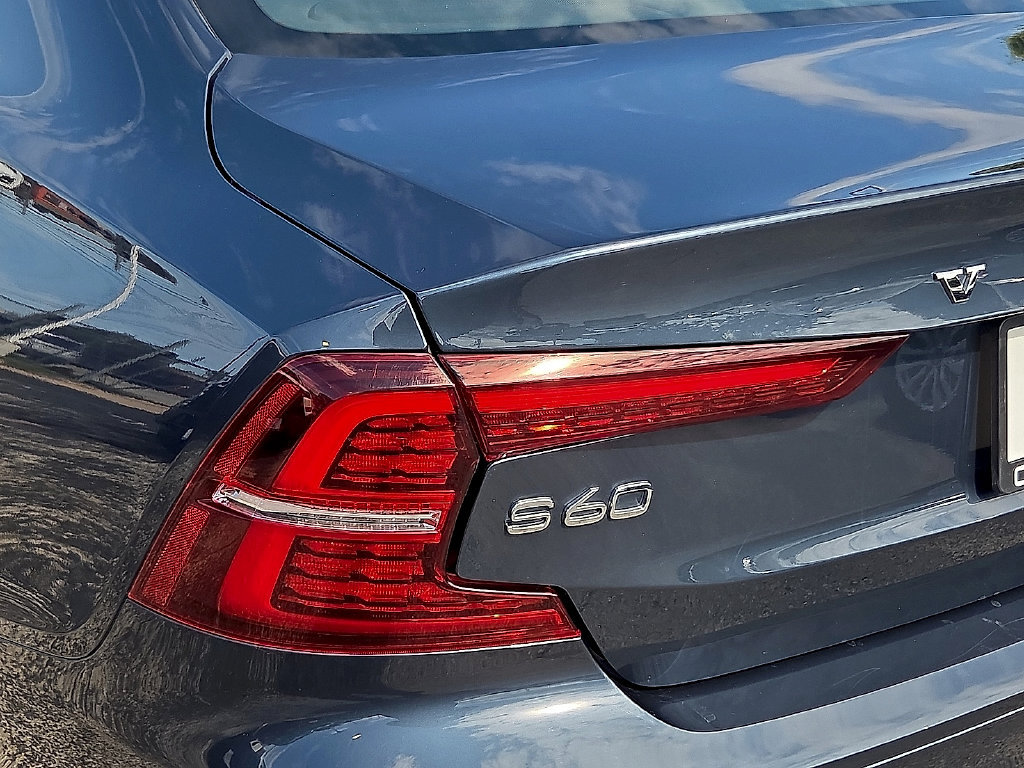 Used 2024 Volvo S60 B5 Core AWD/4WD image 9