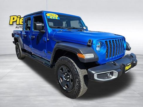 Used 2023 Jeep Gladiator Sport w/ Trailer Tow Package AWD/4WD image 8