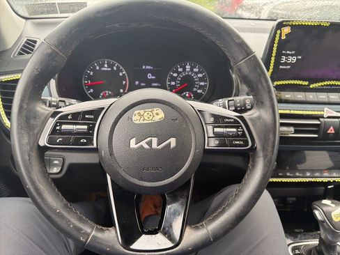 Certified 2022 Kia Seltos Nightfall Edition AWD/4WD image 20
