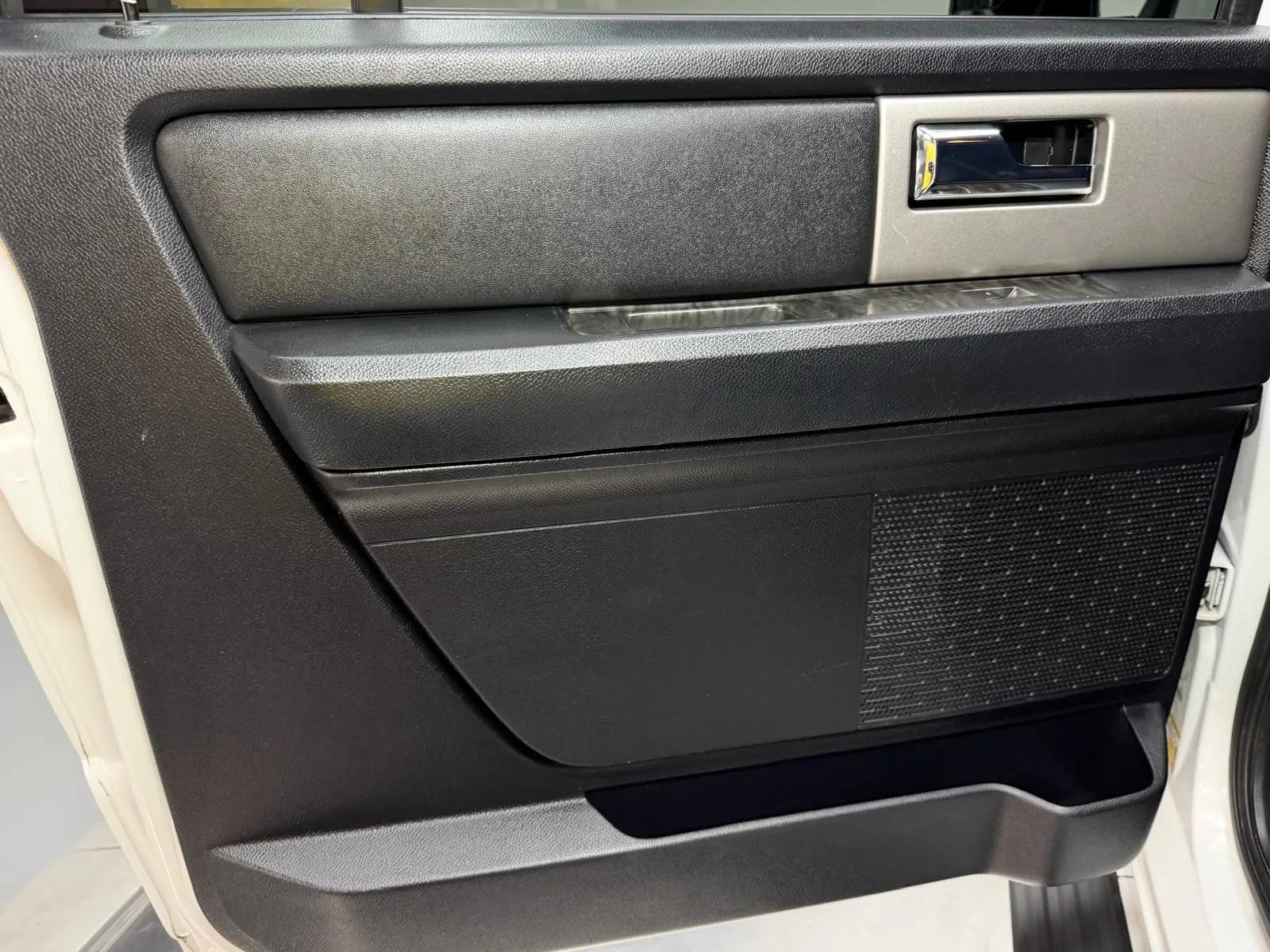 Used 2017 Ford Expedition EL Limited RWD image 21