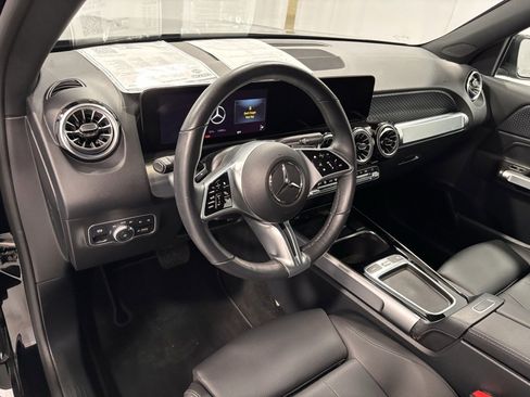 Certified 2025 Mercedes-Benz GLB 250 4MATIC image 11
