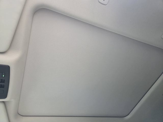 Used 2022 Nissan Rogue SL w/ SL Premium Package FWD image 22