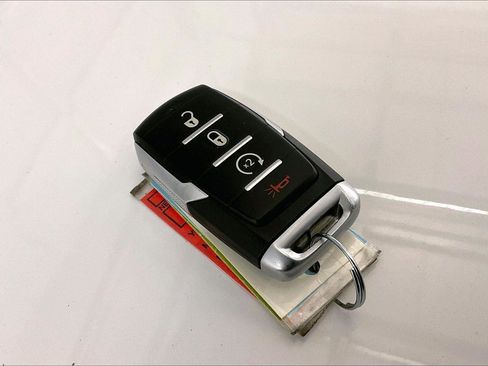 Used 2021 RAM 1500 Big Horn image 9