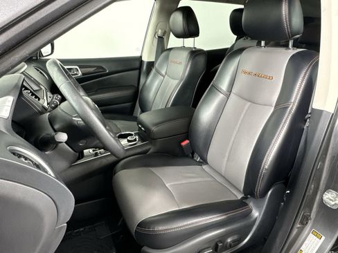 Used 2020 Nissan Pathfinder SL image 20