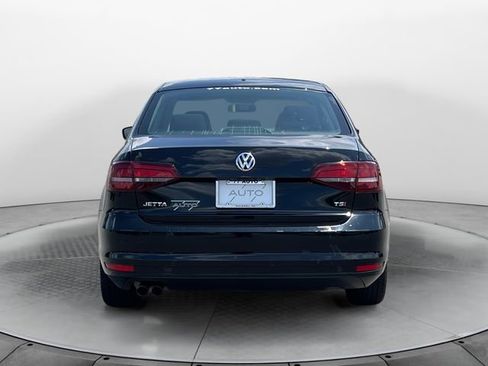 Used 2017 Volkswagen Jetta S image 4