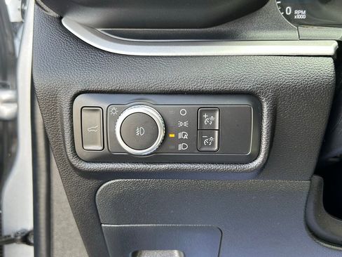 Used 2021 Ford Explorer XLT w/ Equipment Group 202A image 34