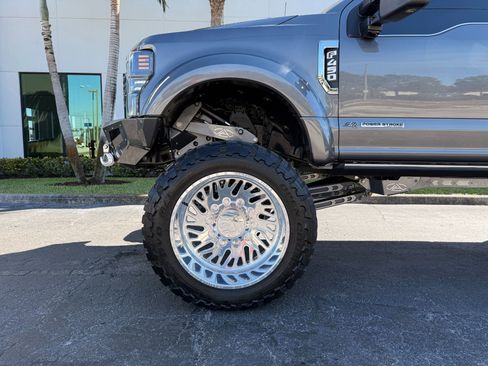 Used 2022 Ford F450 Platinum w/ FX4 Off-Road Package image 22