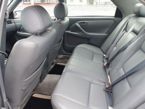 Used 2001 Toyota Camry XLE FWD image 10