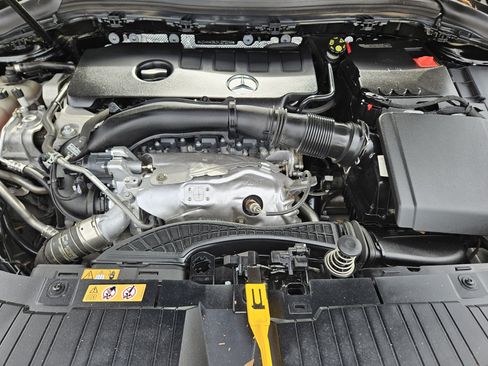 Certified 2021 Mercedes-Benz GLA 250 image 30
