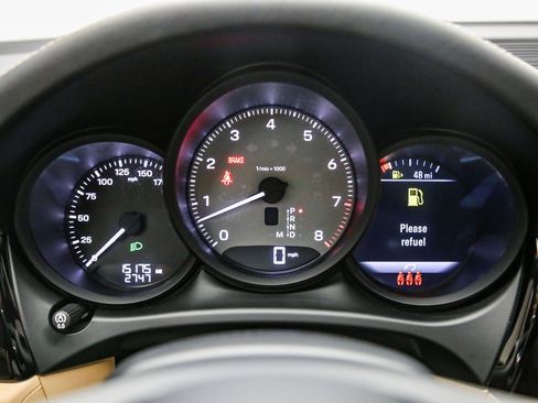 Certified 2023 Porsche Macan S AWD/4WD image 29