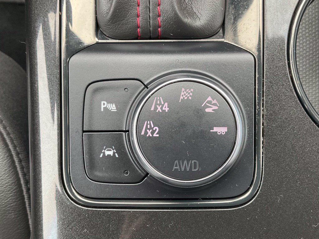 Used 2019 Chevrolet Blazer RS AWD/4WD image 38