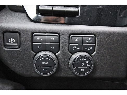 Used 2025 Chevrolet Silverado 1500 High Country w/ High Country Premium Package image 20