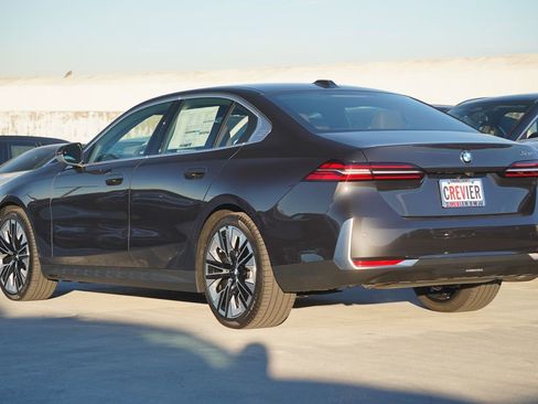 New 2026 BMW 530i w/ Premium Package image 7