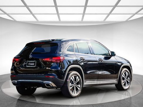 Used 2025 Mercedes-Benz GLA 250 image 4