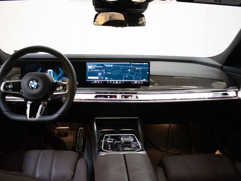 Certified 2026 BMW 740i xDrive AWD/4WD image 11