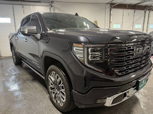 Used 2025 GMC Sierra 1500 Denali Ultimate AWD/4WD image 3