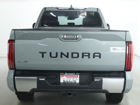 Used 2024 Toyota Tundra Limited AWD/4WD image 45