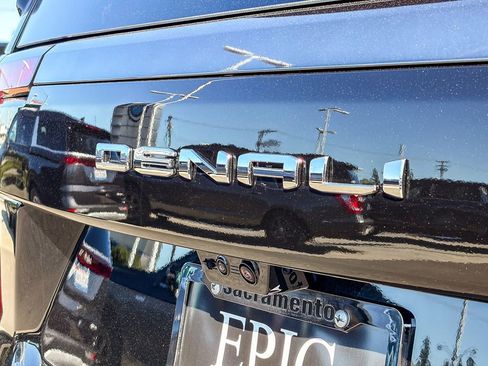 Used 2026 GMC Yukon Denali Ultimate w/ LPO, Floor Liner Package image 9