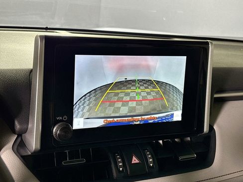 Used 2023 Toyota RAV4 XLE Premium image 16