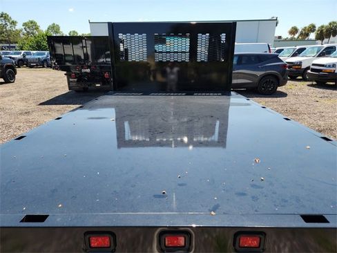 New 2024 Chevrolet Low Cab Forward image 9