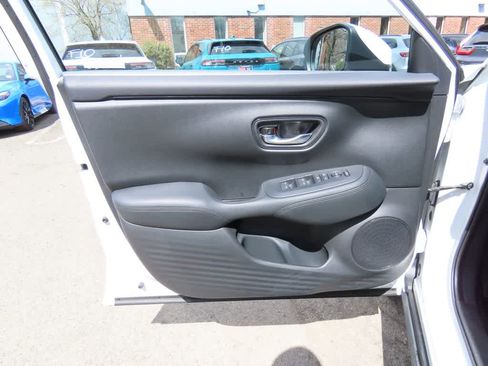 Certified 2023 Honda HR-V LX image 15