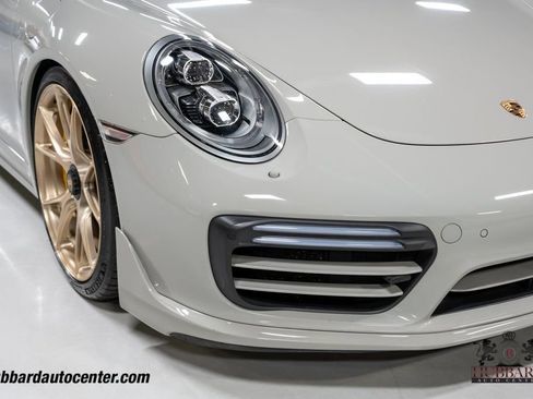 Used 2018 Porsche 911 image 14