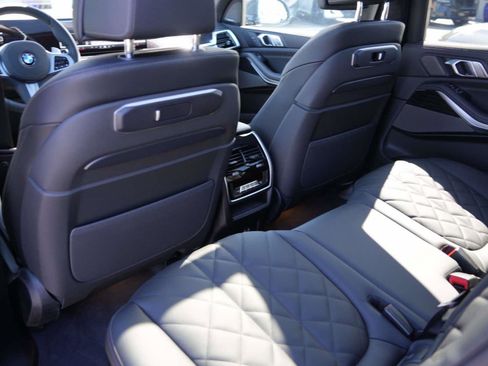 New 2026 BMW X7 xDrive40i w/ M Sport Package image 11