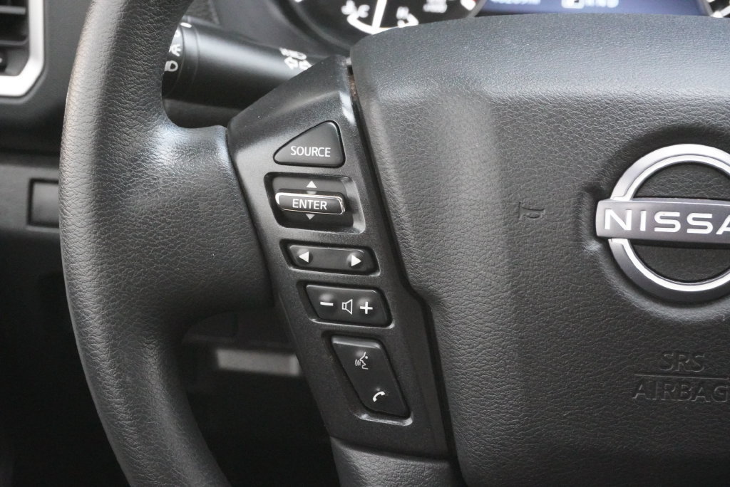 Used 2024 Nissan Frontier SV RWD image 21