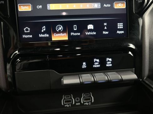 Used 2025 RAM 1500 Big Horn AWD/4WD image 27