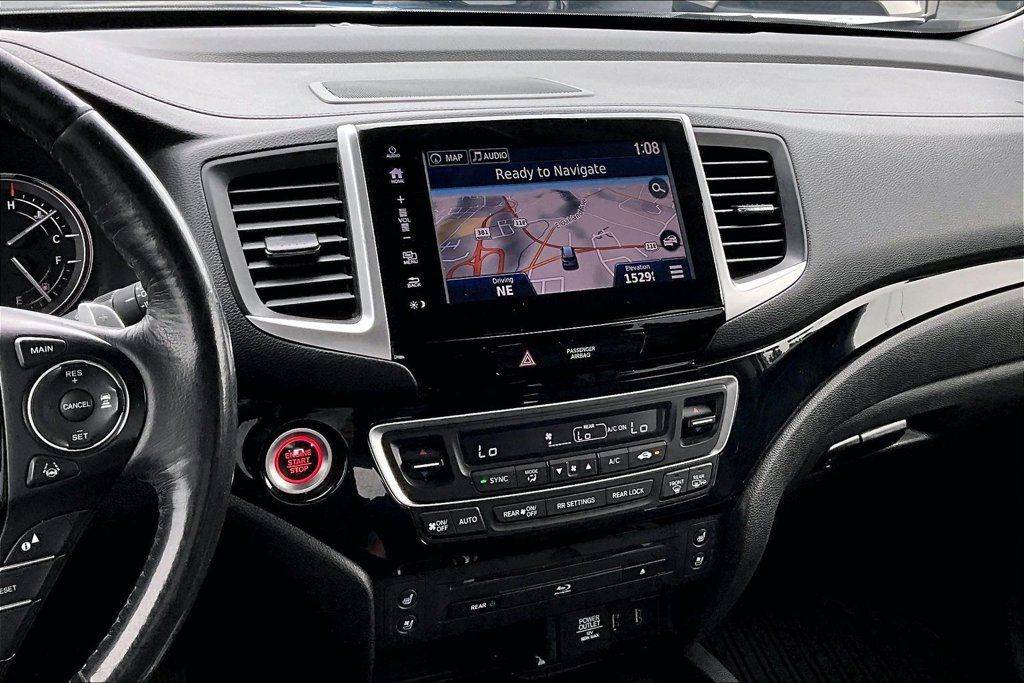 Used 2017 Honda Pilot Elite image 6