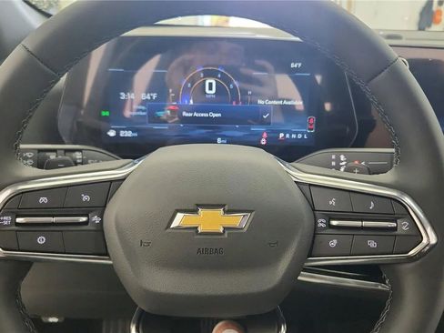 New 2026 Chevrolet Equinox LT image 18