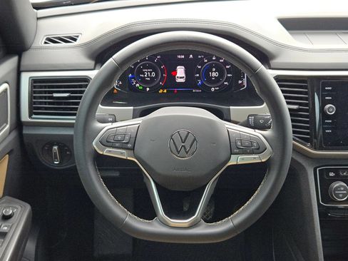Used 2022 Volkswagen Atlas Cross Sport SE AWD/4WD image 19