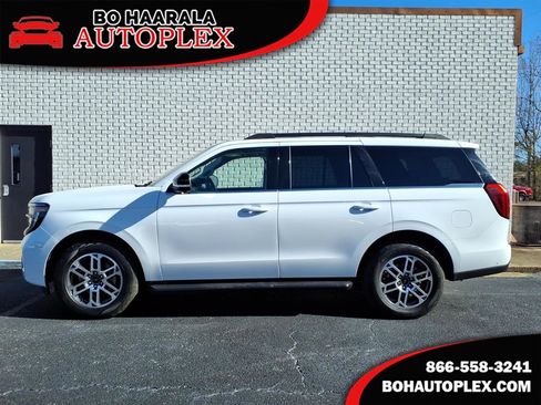 Used 2025 Ford Expedition Active image 1