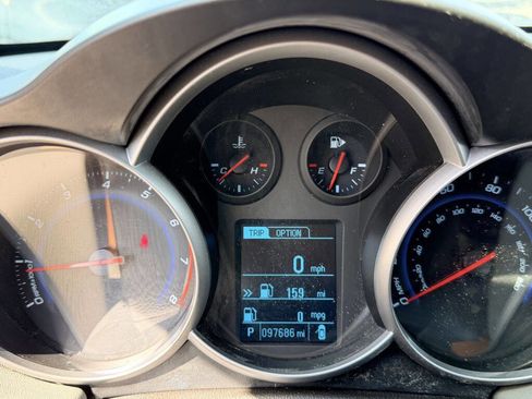 Used 2014 Chevrolet Cruze LS image 13