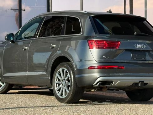 Used 2018 Audi Q7 3.0T Prestige w/ Prestige Package AWD/4WD image 7
