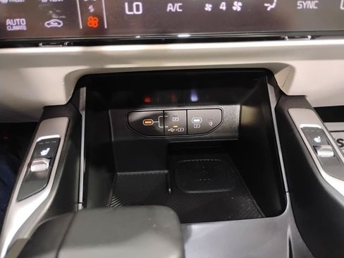Used 2025 Kia Sorento S w/ Panoramic Sunroof Package FWD image 76