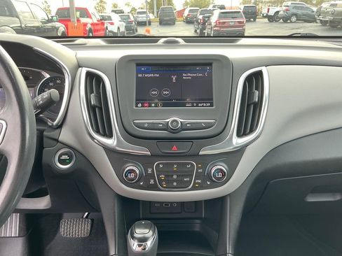 Used 2020 Chevrolet Equinox LT image 23