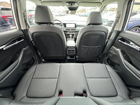 Used 2024 Kia Seltos EX image 12