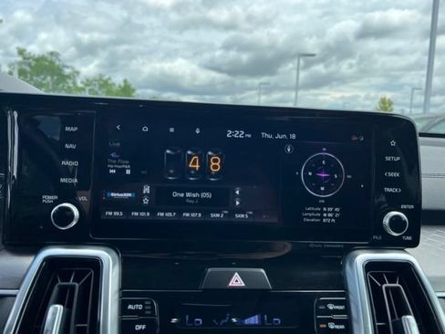 Used 2021 Kia Sorento SX AWD/4WD image 18