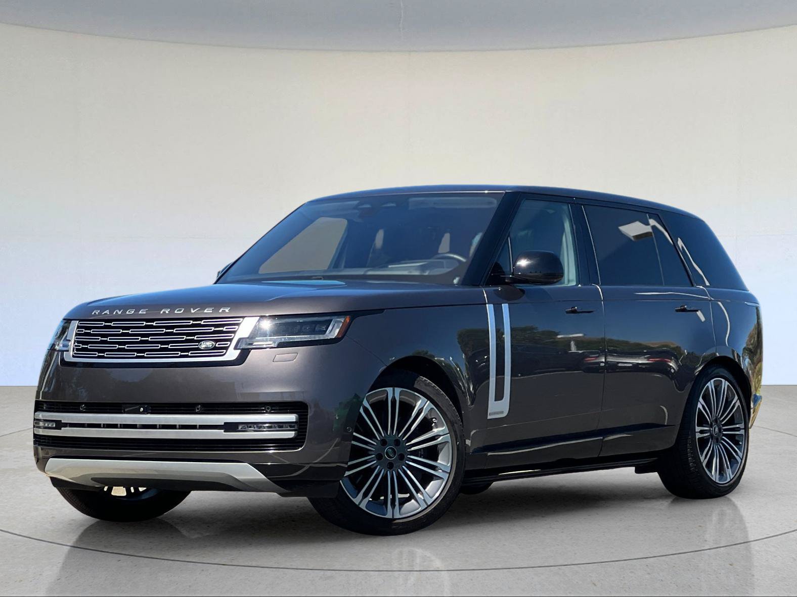 Used 2023 Land Rover Range Rover Long Wheelbase Autobiography AWD/4WD image 1