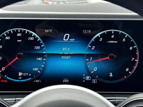 Used 2021 Mercedes-Benz GLE 350 4MATIC image 17