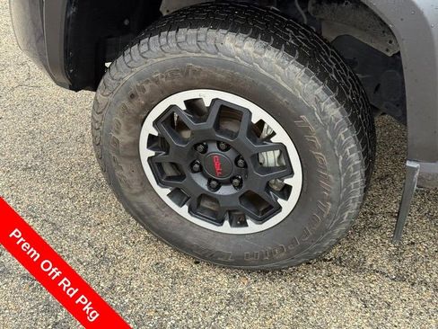 Used 2024 Toyota Tacoma TRD Off-Road w/ TRD Off Road Premium Package AWD/4WD image 10