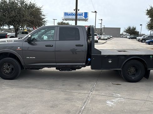 Used 2022 RAM 3500 Tradesman w/ Chrome Appearance Group image 8