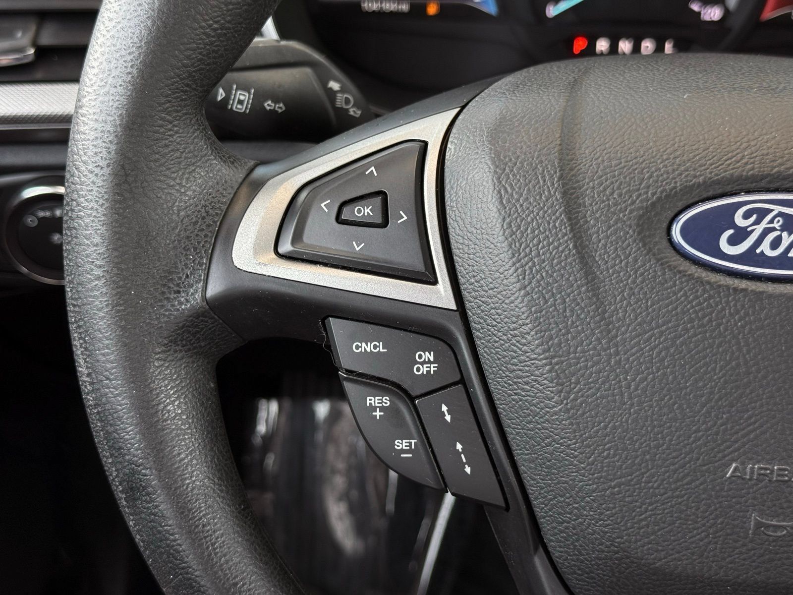 Used 2019 Ford Fusion SE FWD image 26