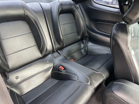 Certified 2020 Ford Mustang Shelby GT500 w/ Technology Package RWD image 32