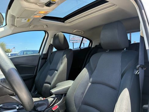 Used 2015 MAZDA MAZDA3 i Touring w/ Technology Package FWD image 18